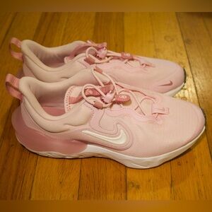 Nike Run Flow pink foam YOUTH 3.5 Pink/white Sneakers grade school pull-on shoes
